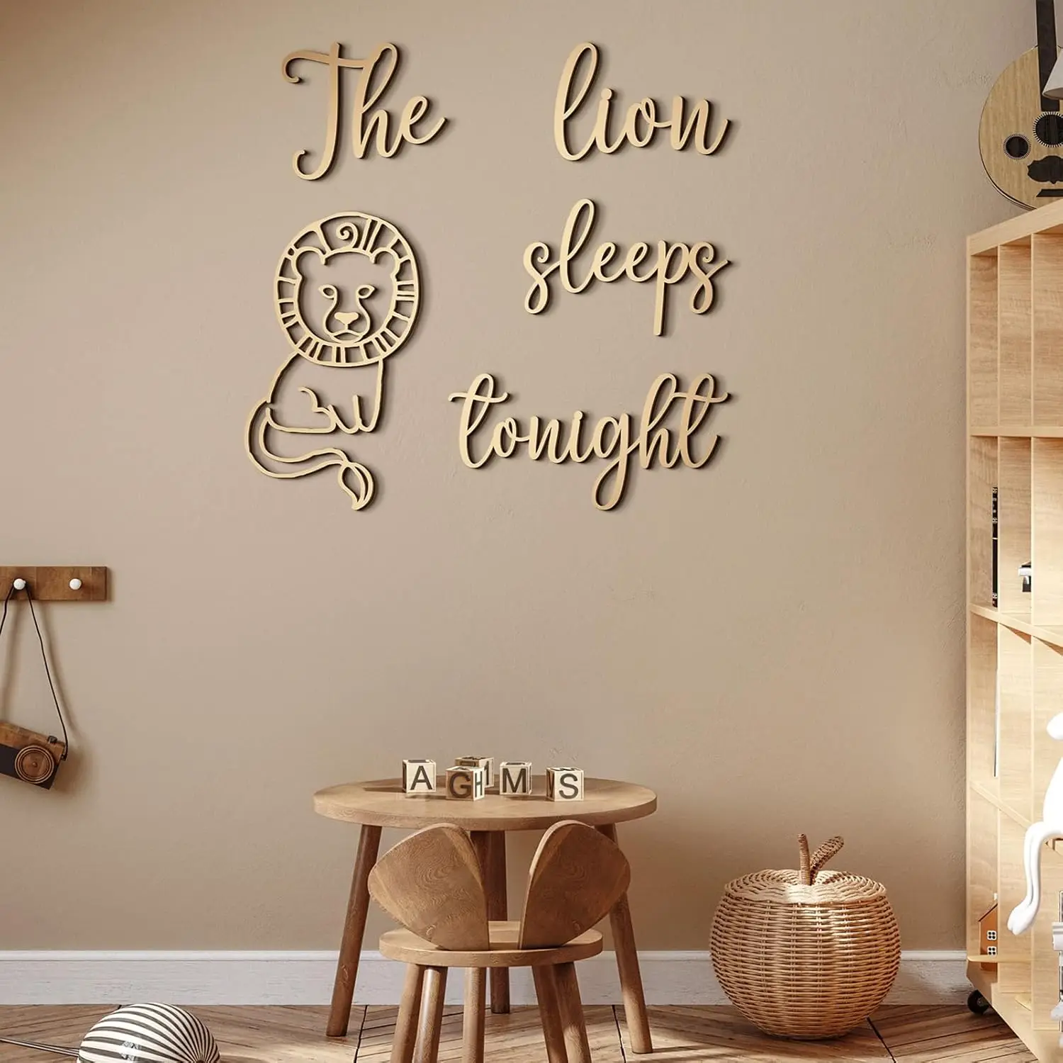 The Lion Sleeps Tonight Wooden – Baby Nursery Animal Theme recenzja i cena